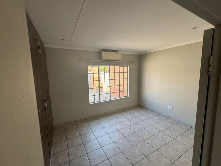 4 Bedroom Property for Sale in Hexrivier Lifestyle Estate North West